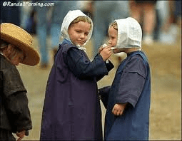 Amish Chilldren Playing - from amishamerica.com